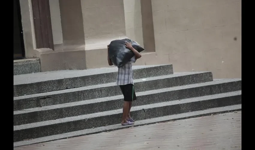 Los niños corren peligro en las calles. ARCHIVO/ROBERTOBARRIOS