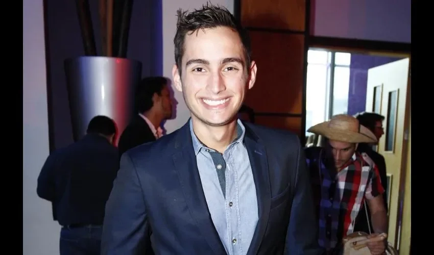 Los famosos en Panamá lo han tomado de distintas maneras. Algunos se enojaron y lo mostraron en sus redes sociales, etc. Otros, como Diego, a través de su herramienta principal, el humor, trató de hacer conciencia sobre este tema y al preguntarle, respondió lo siguiente: "No puedo hablar, estoy denunciando a mi papá en la Policía, porque me hizo fregar un plato que ensucié anoche".