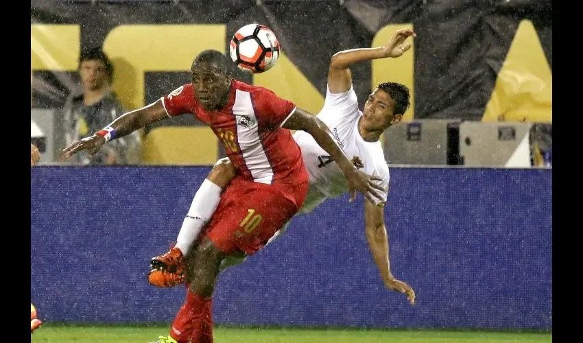 Luis "Matador" Tejada podría ser de la partida hoy frente a Chile.