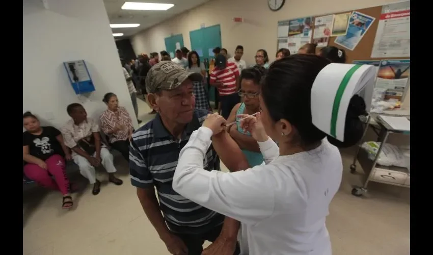 Tres personas sanas, que no padecían de factores de riesgo, fallecieron víctimas de la gripe han fallecido por  A(H1N1).