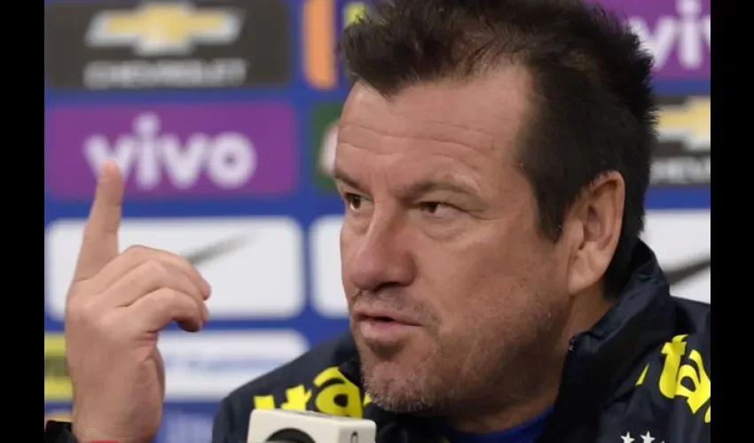  Dunga, contrariado por las lesiones. Foto:EFE