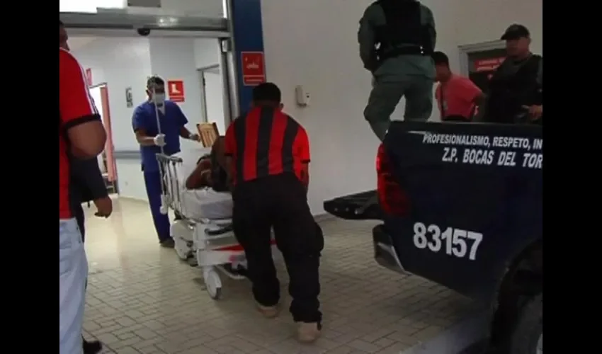 Se desplomó al ser apuñalado en Bocas del Toro