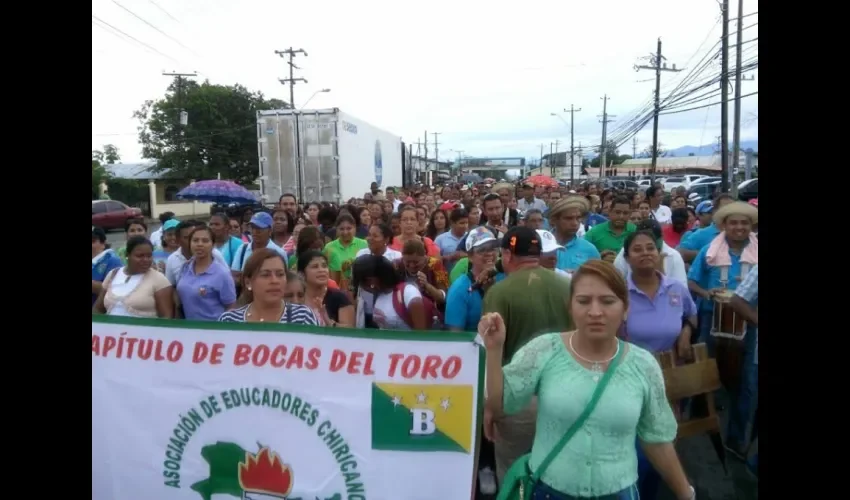 Docentes protestan en Panamá
