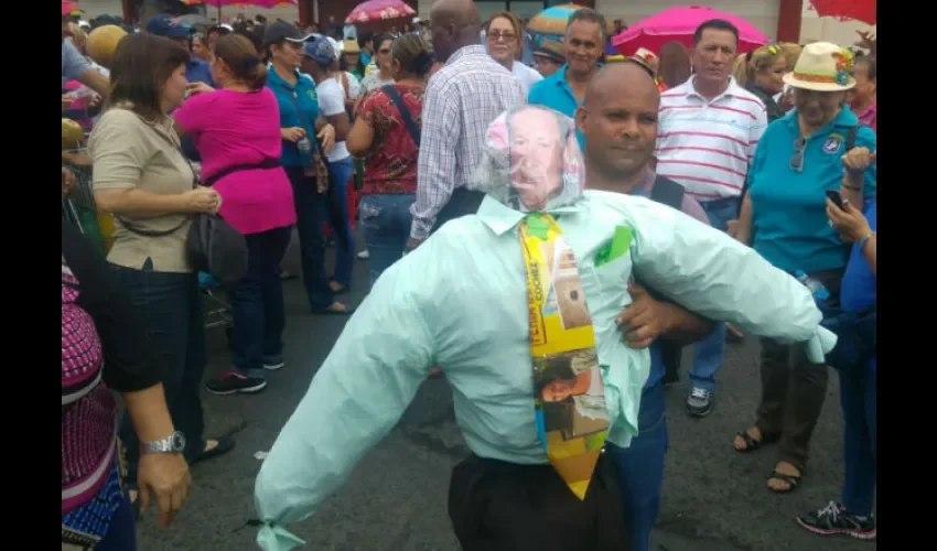 Docentes protestan en Panamá