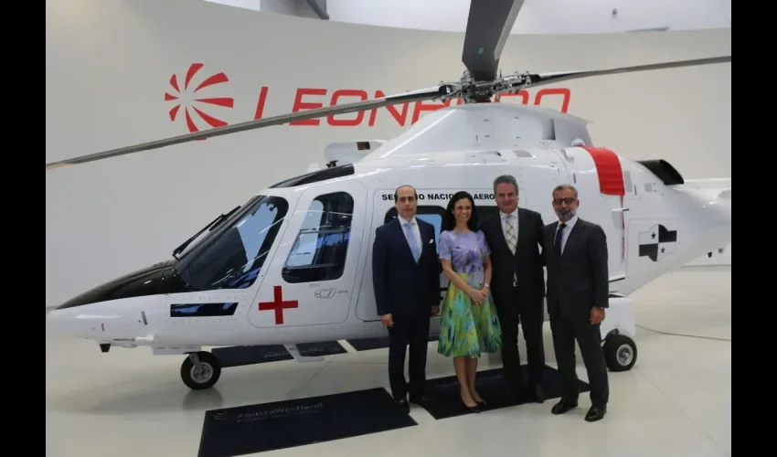 Panamá recibe helicóptero ambulancia de Finmeccanica