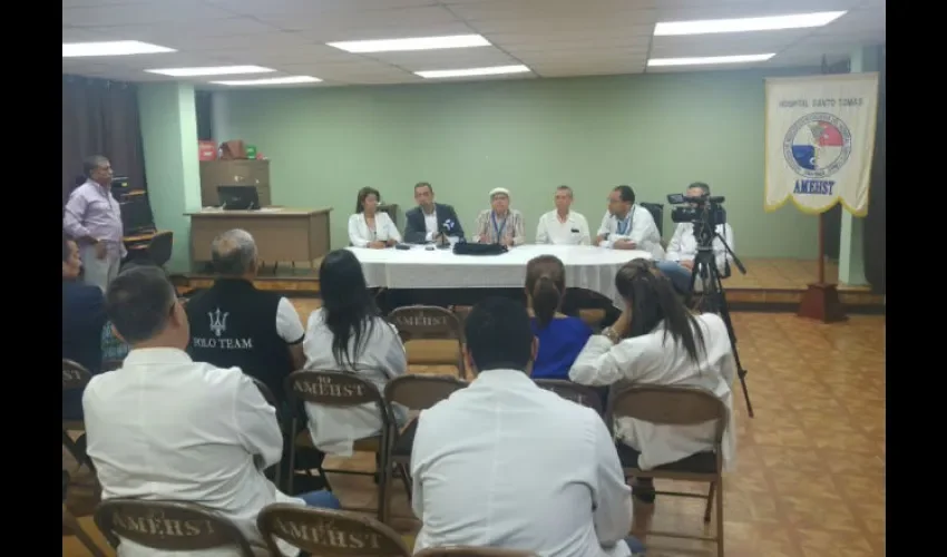 Asociación de Médicos Especialistas del Hospital Santo Tomás