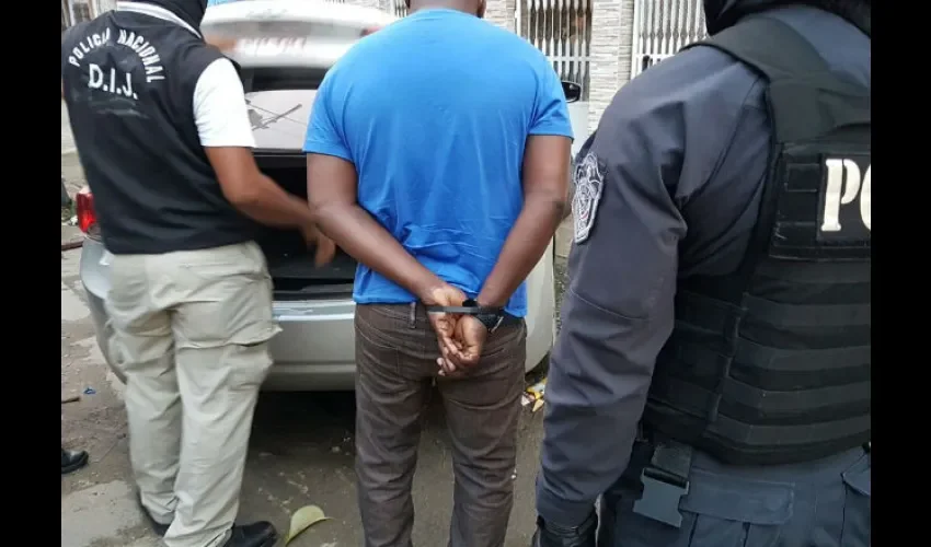 Operativo policial en Colón 