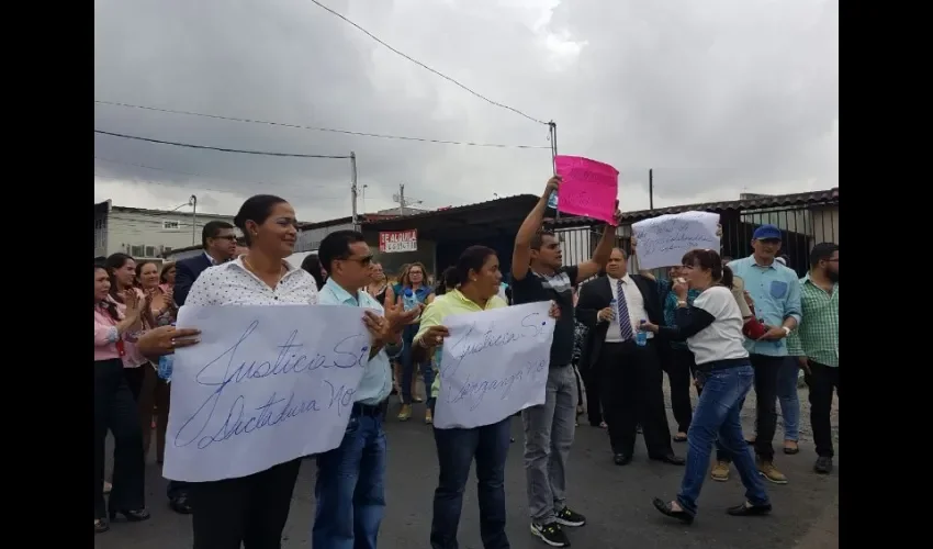 Realizan inspección en oficinas del Súper 99 de Río Abajo