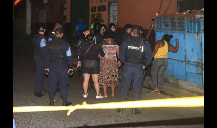 Policía y antisocial en Santa Ana 