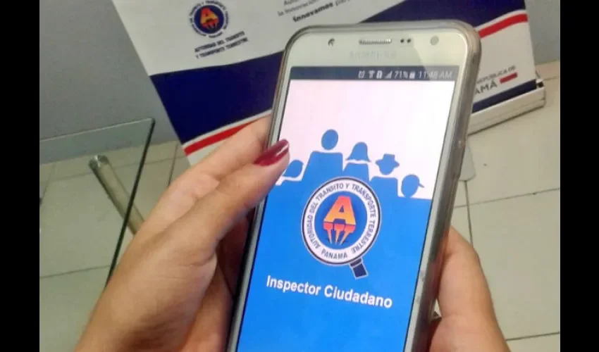 Inspector ciudadano de la Autoridad de Tránsito y Transporte Terrestre