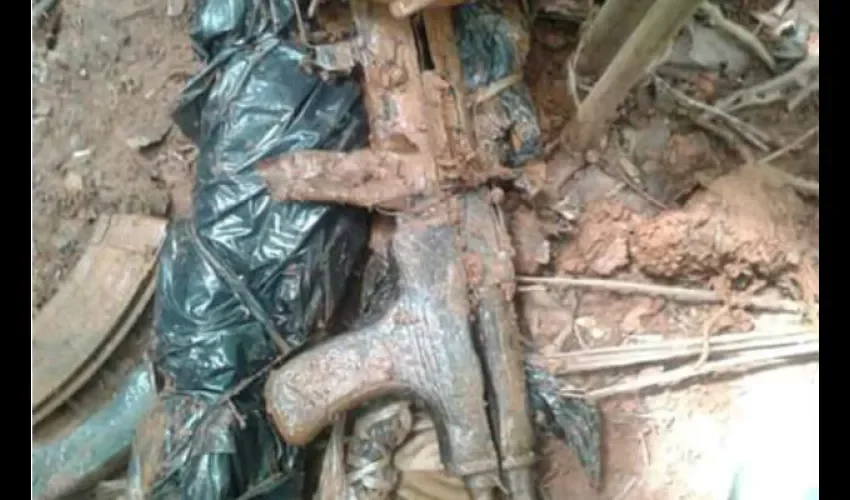 Encuentran armas en Colón 