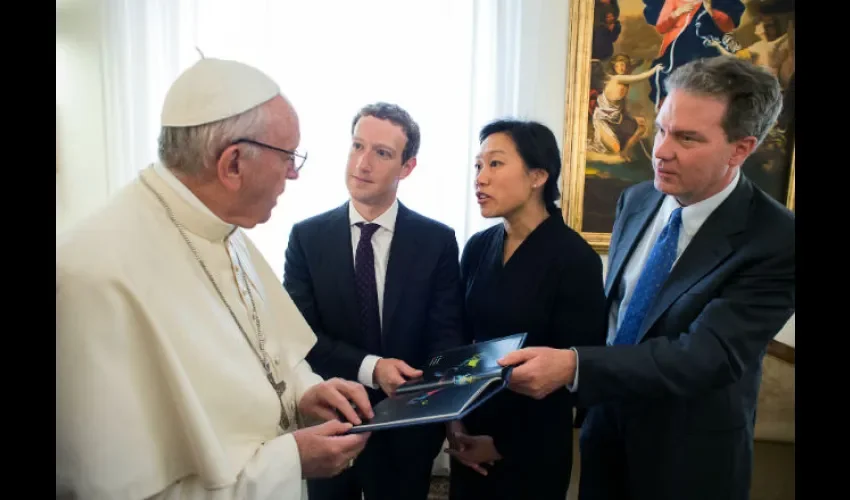  Papa Francisco y Mark Zuckerberg  