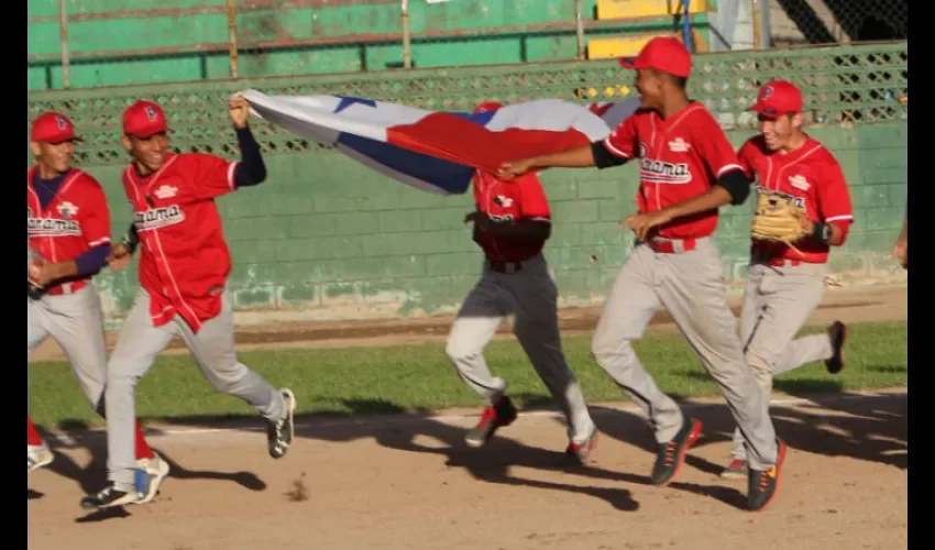 Panamá celebra su título en tierras hondureñas./ Foto Cortesía