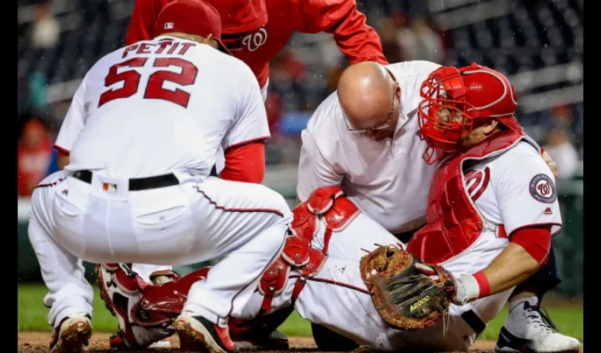 Wilson Ramos al momento de sufrir la lesion./ Foto AP