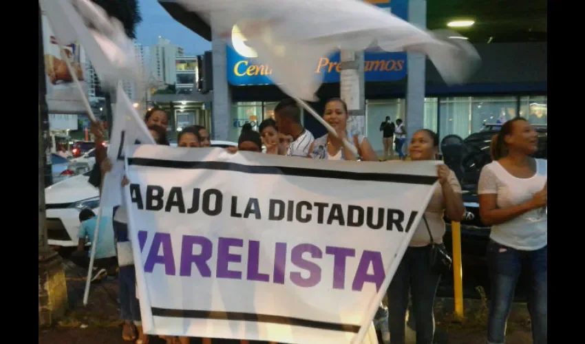 Protesta en el Edificio Avesa