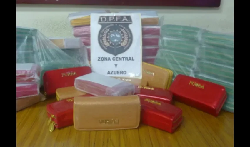 Decomiso de carteras en Divisa