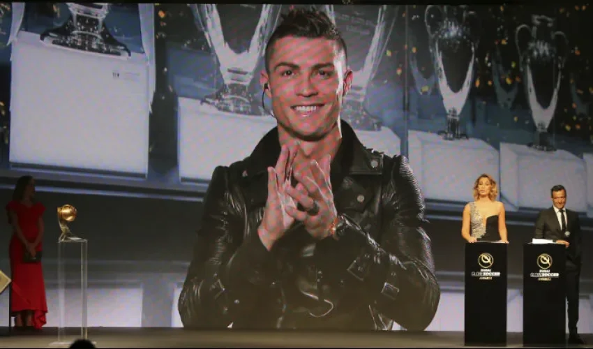 Ronaldo aceptó la semana pasada el honor del mejor jugador en los Globe Soccer Awards./ Foto AP