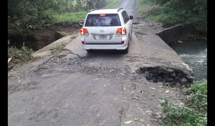 Calles dañadas en Colón 