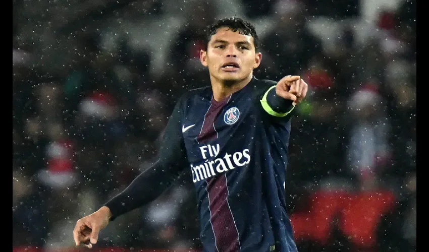 Thiago Silva en el juego de ayer. Foto/EFE