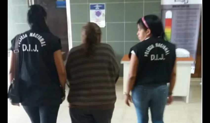 Retienen a la madre del sospechoso del homicidio de profesora de Bugaba 