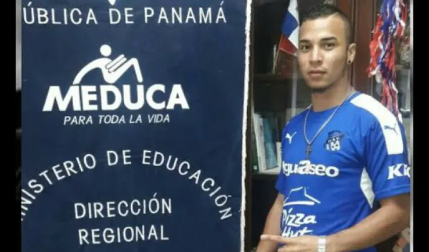  Ricardo Ariel Donado