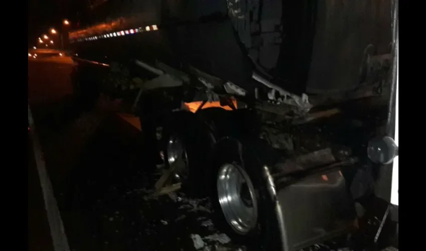Camión incendiado en Panamá Oeste  