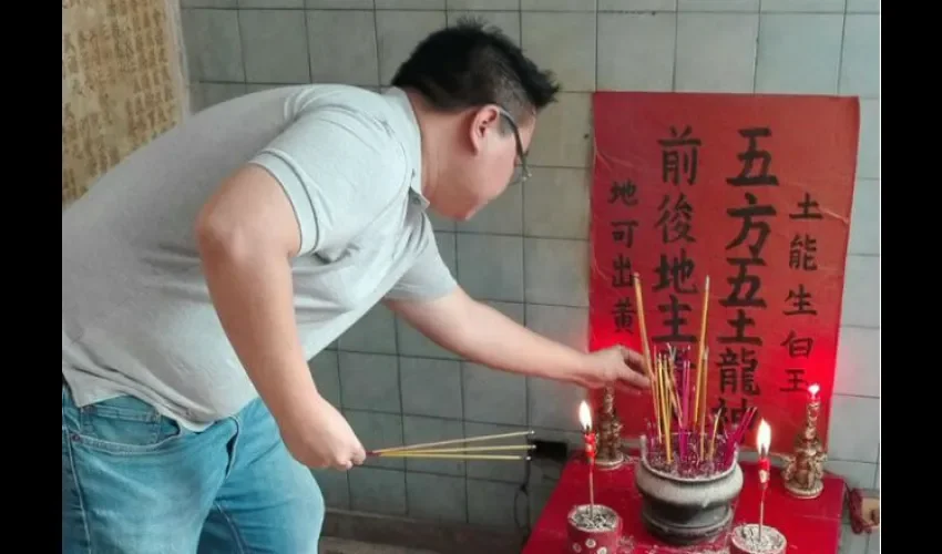 Año del "Gallo Rojo del Fuego".