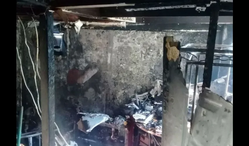 Casa quemada en Colón