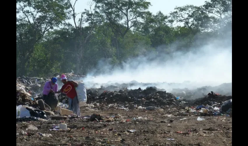 Incendio en vertedero de Chitré 