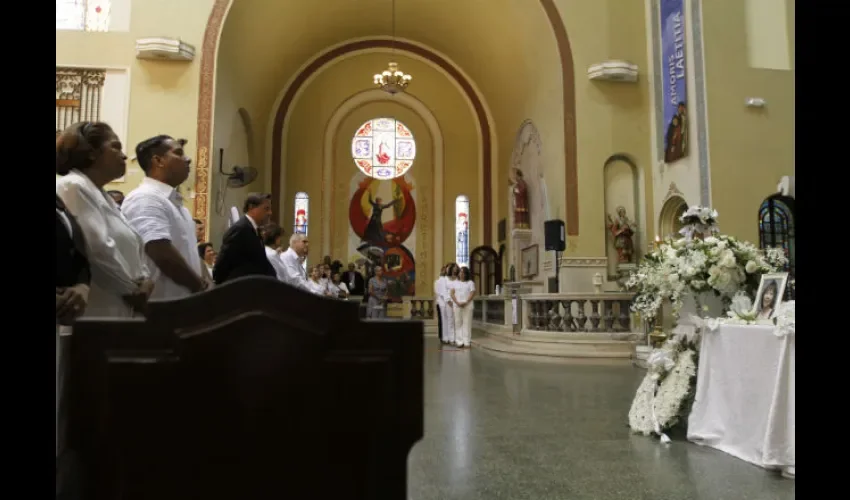 Último adiós   cajera del Banco General 