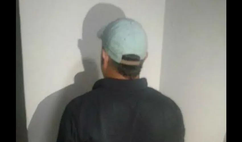 Retinen a requerido por la justicia en David 