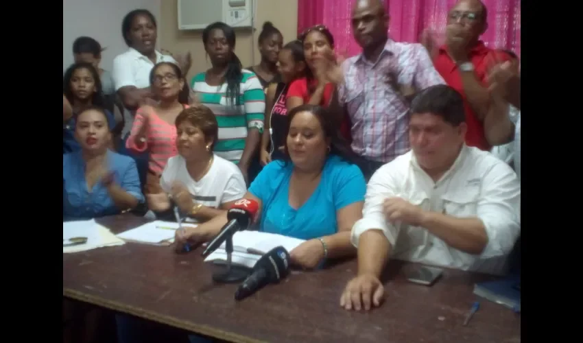 Escuelas República de Venezuela y el Instituto Comercial Bolívar