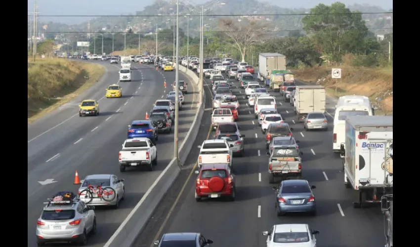 Inversión de carriles en Panamá Oste