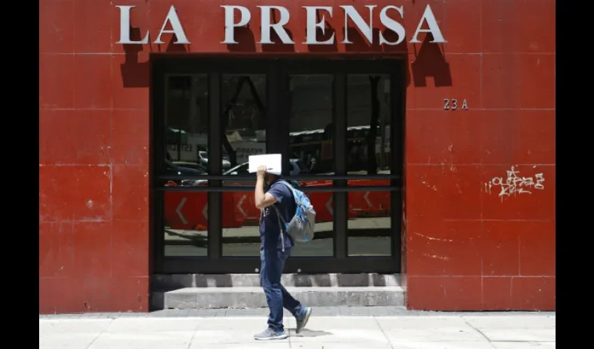 Exdirector del diario La Prensa de México es la persona señalada del robo./ Foto AP