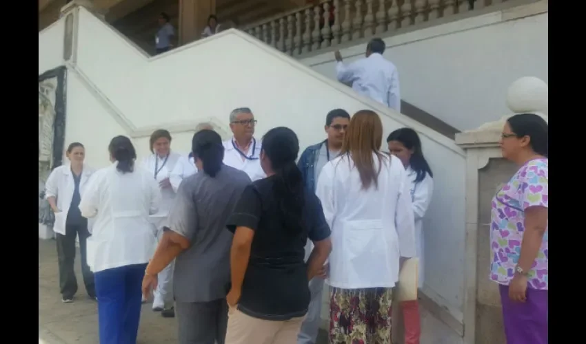 Protesta en el Hospital  San Miguel Arcángel
