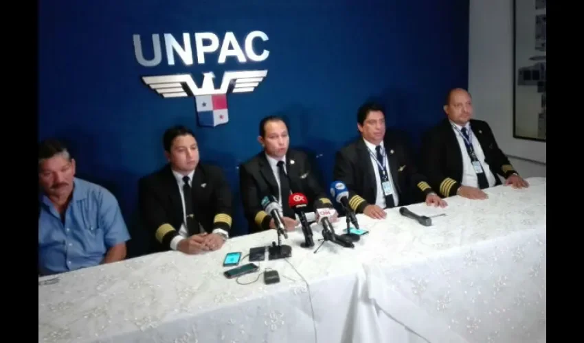 Unión Nacional de Aviadores Comerciales 