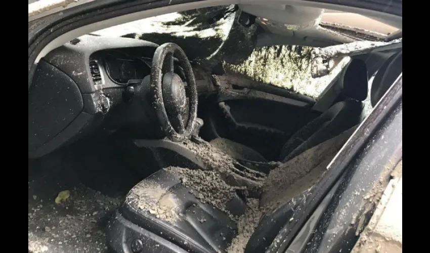 Carro del abogado Renato Pereira en Paitilla