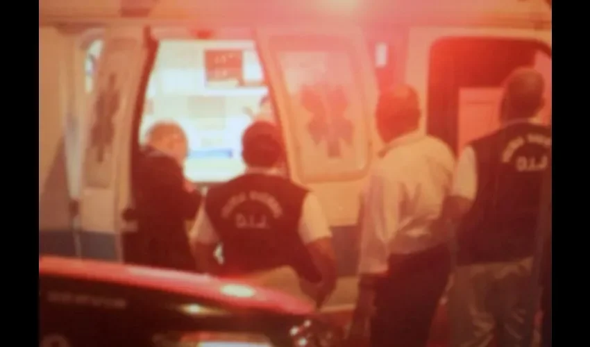 Entre los heridos se encuentra una pasajera del metrobús y dos agentes de la DIP