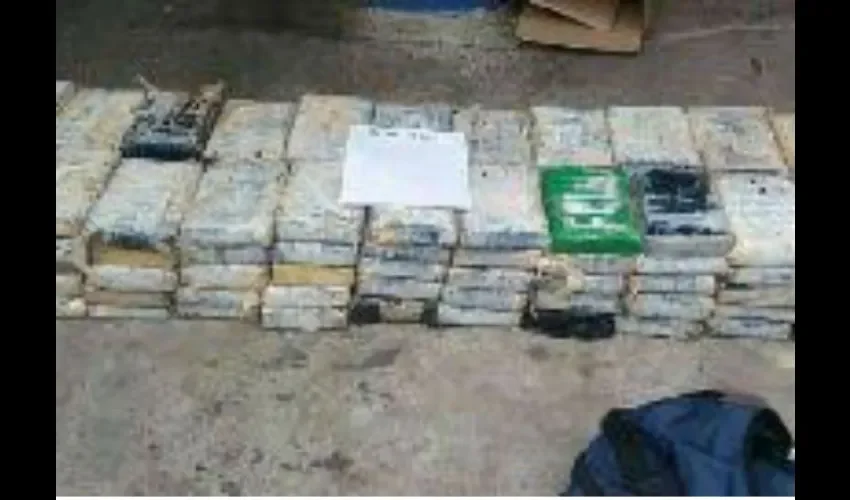 La supuesta droga se encontraba escondida dentro de varias  bolsas