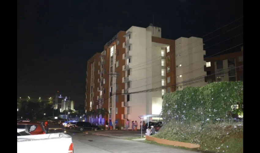 Dos mujeres y un policía  fueron los heridos.