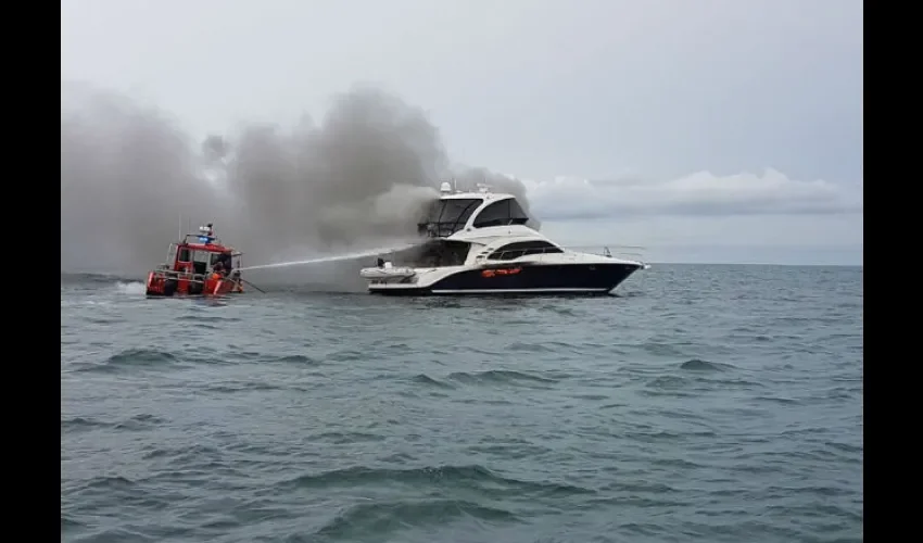 El pasado sábado se reportó una emergencia por el incendiado de un yate en el mismo área.