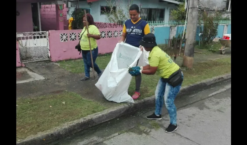 Limpieza en  San Miguelito.