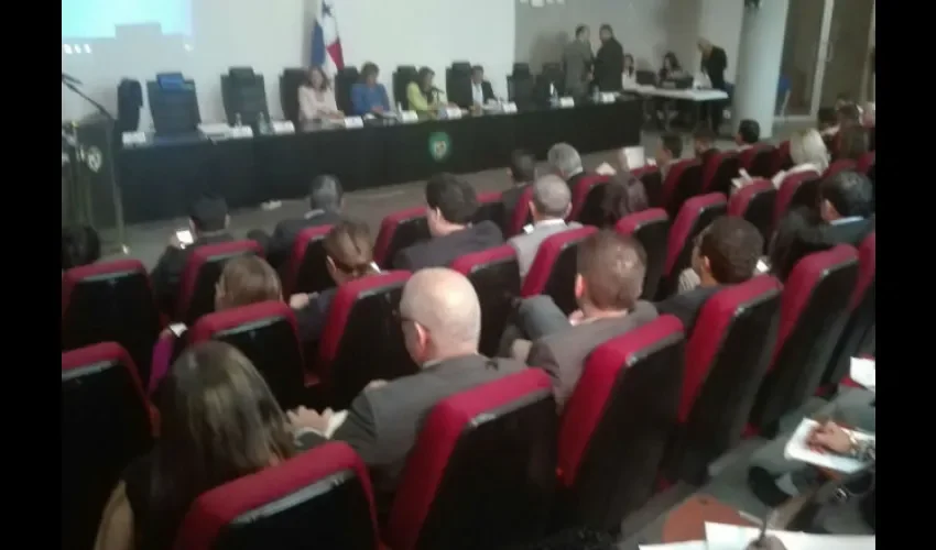 El proyecto amplia la base impositiva de las viviendas 30 mil a 120 mil dólares.