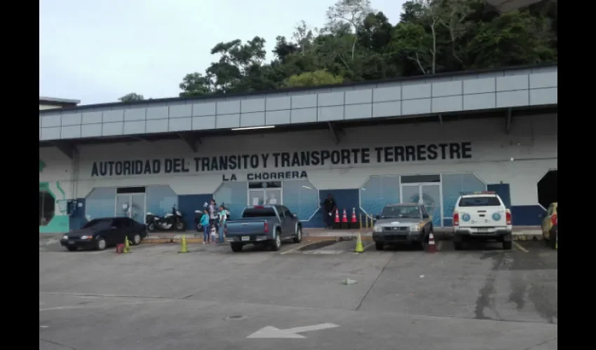 Aseguran que es imposible mantener los vehículos con el actual costo del pasaje