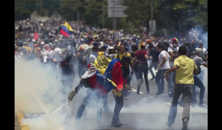 En esas tareas también han participado la Secretaría de la Unión de Naciones Suramericanas (Unasur) y el Vaticano.