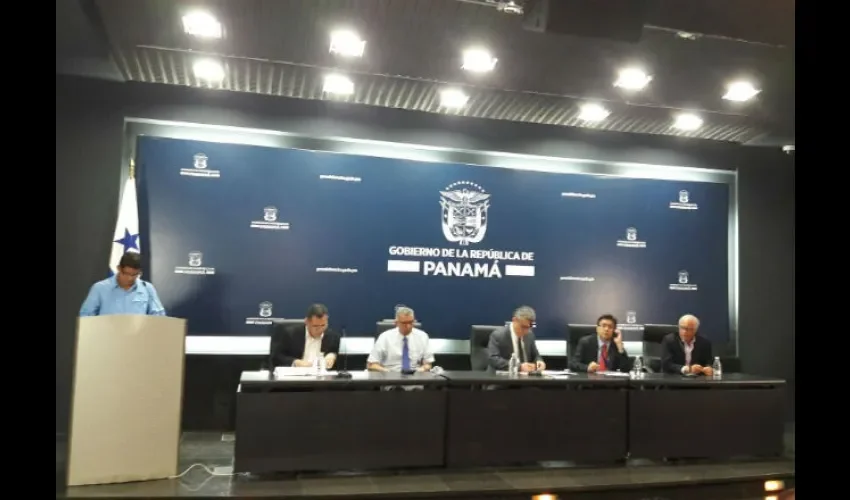 Miguel Mayo, ministro del Minsa indicó que "casi la mitad de la población panameña padece de sobrepeso".