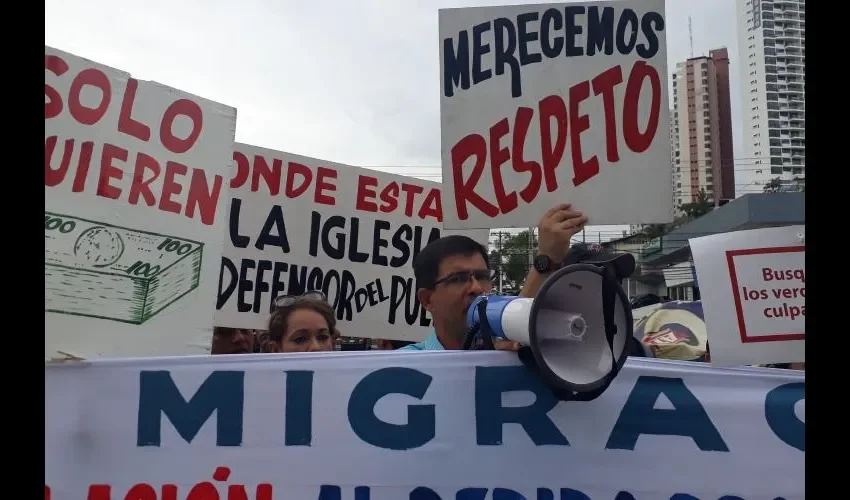 Foto ilustrativa de migrantes en el país, manteniendo los protocolos de bioseguridad. 