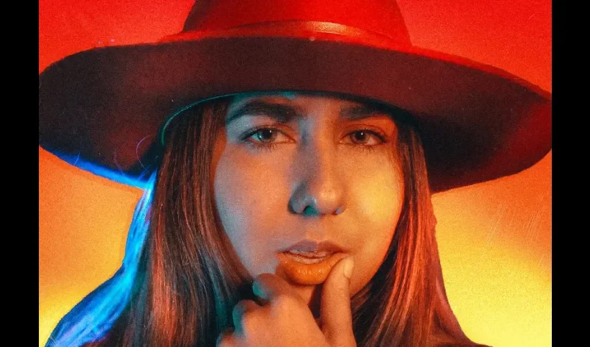  Tiffany Selenne cuenta con ocho temas en su carrera. 