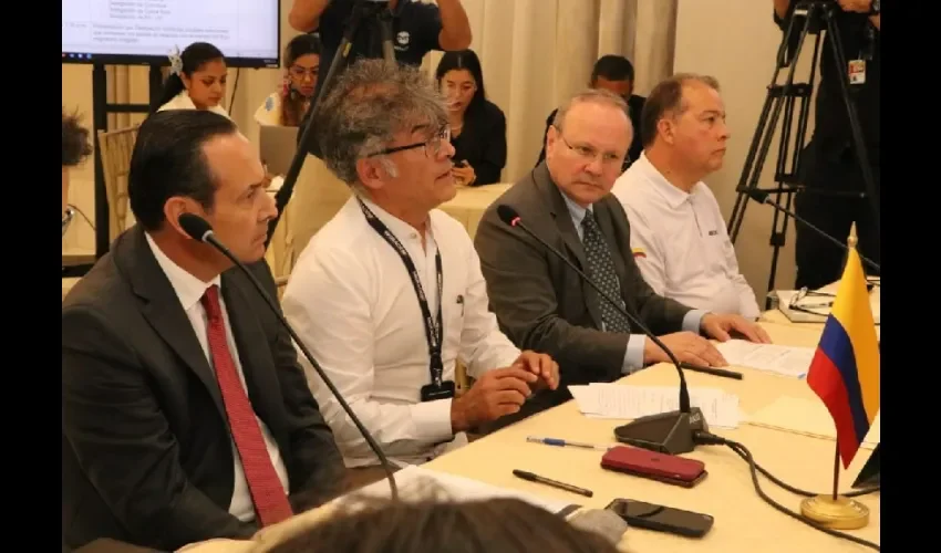 Vista de los participantes en la reunión. 