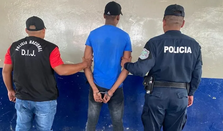 Personal policial detuvo al sujeto. 